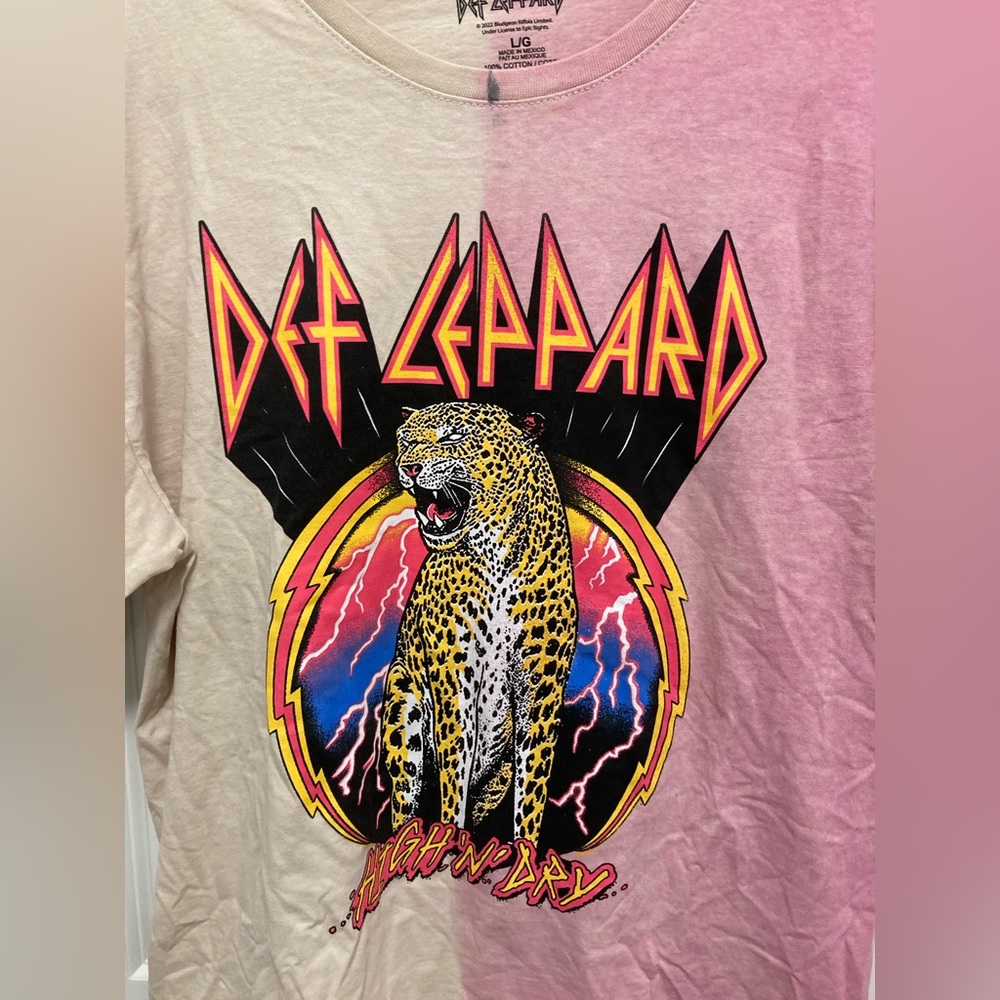 Def Leopard Graphic Tee Shirt Size Large